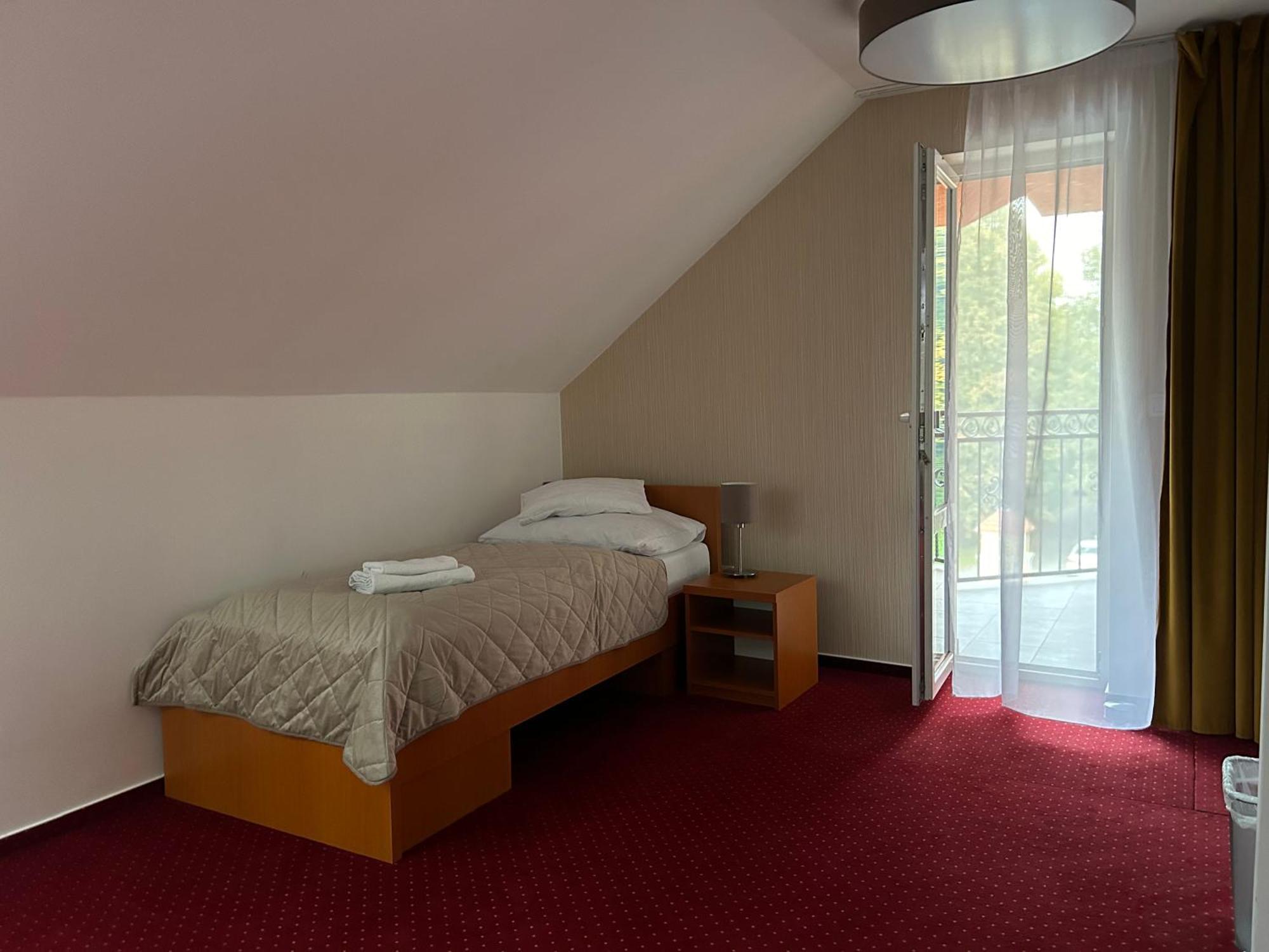Hotel Evan U Hoffera Topoľčany Eksteriør bilde