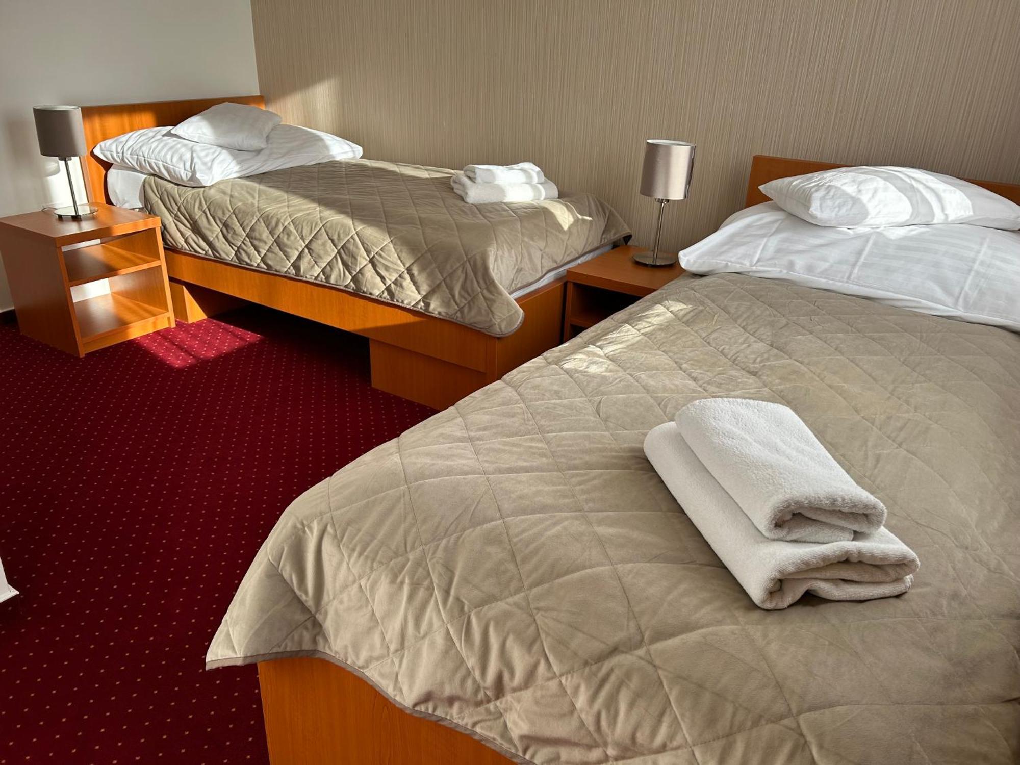 Hotel Evan U Hoffera Topoľčany Eksteriør bilde