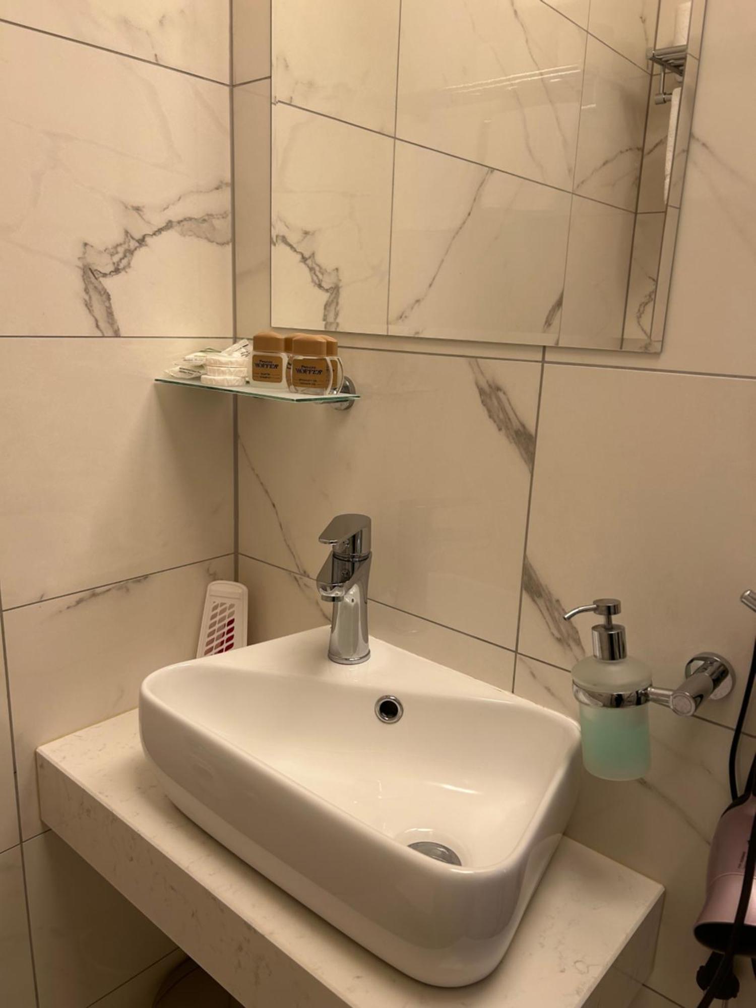 Hotel Evan U Hoffera Topoľčany Eksteriør bilde