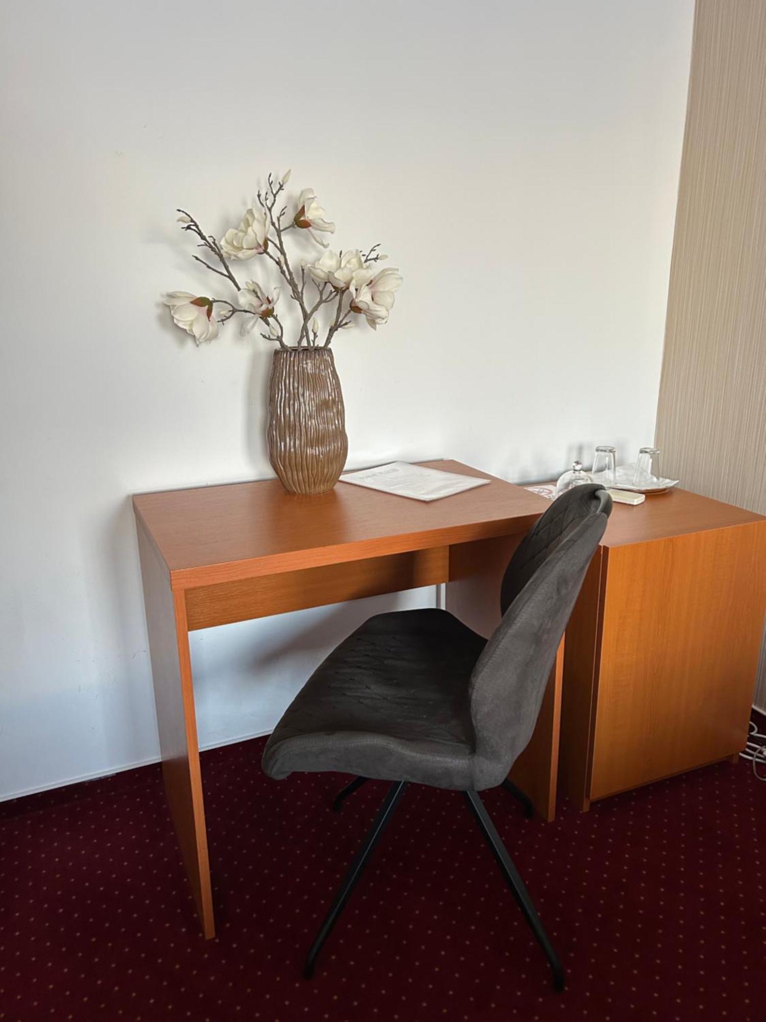 Hotel Evan U Hoffera Topoľčany Eksteriør bilde