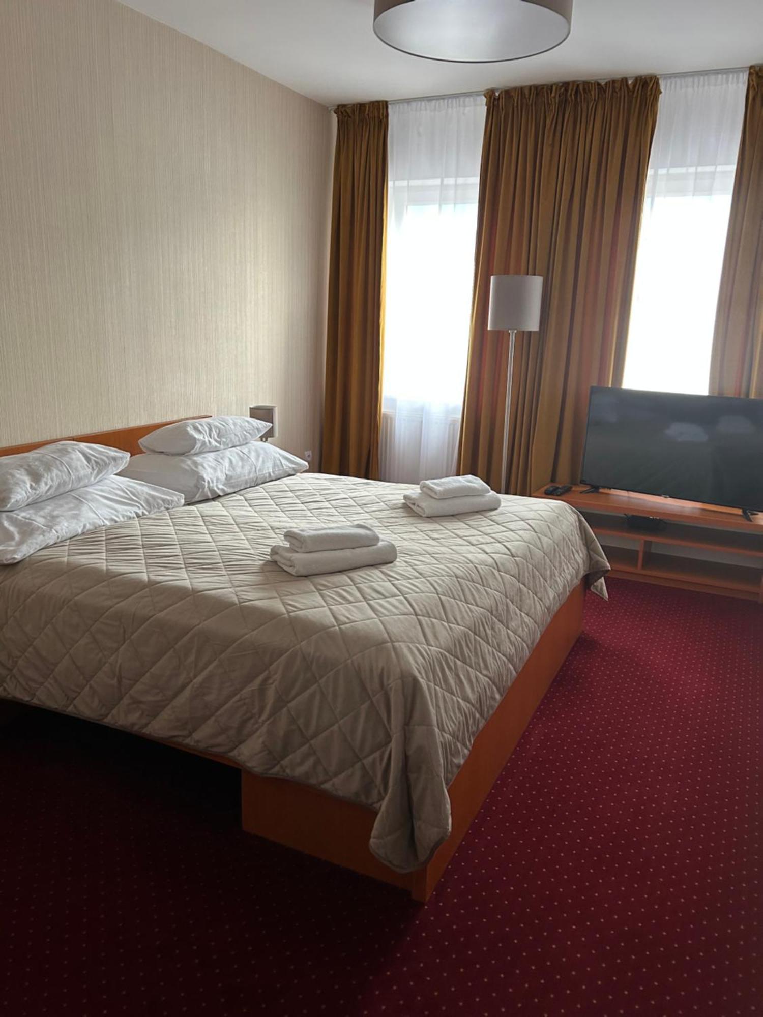 Hotel Evan U Hoffera Topoľčany Eksteriør bilde